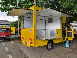 Food truck mobile kitchen