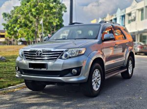 Toyota Fortuner 2.7 V Petrol (A) 2012 GUARANTEE TIP TOP CONDITION