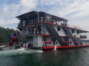 Kenyir Houseboat services